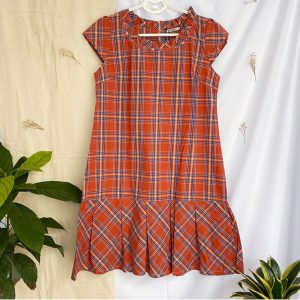 Áo Đầm cổ tròn bèo có tay xéo